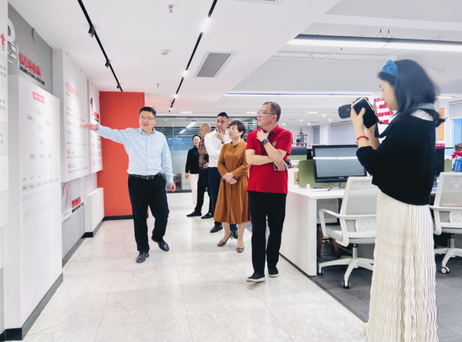 聚力賦能，共謀發(fā)展——廣州市湖南婁底商會領導一行赴聚橋文創(chuàng)考察交流